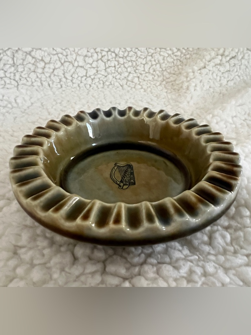 RARE Vintage Wade Porcelain Irish Ashtray Golden Harp, green